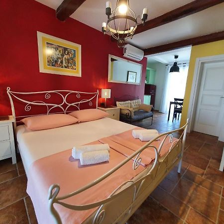 Apartments Mia 2 Ровин Екстериор снимка