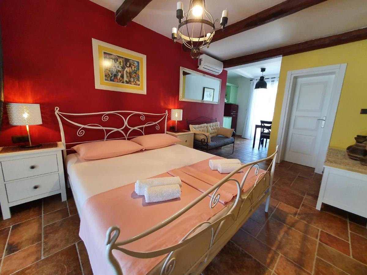 Apartments Mia 2 Ровин Екстериор снимка
